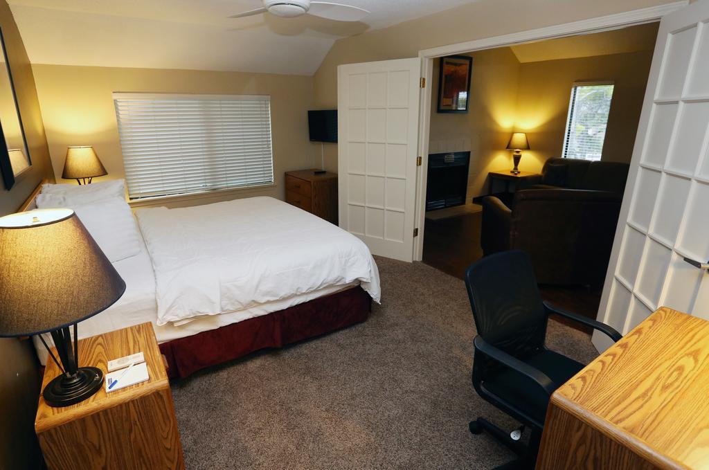 Sterling Hotel And Suites Clive المظهر الخارجي الصورة