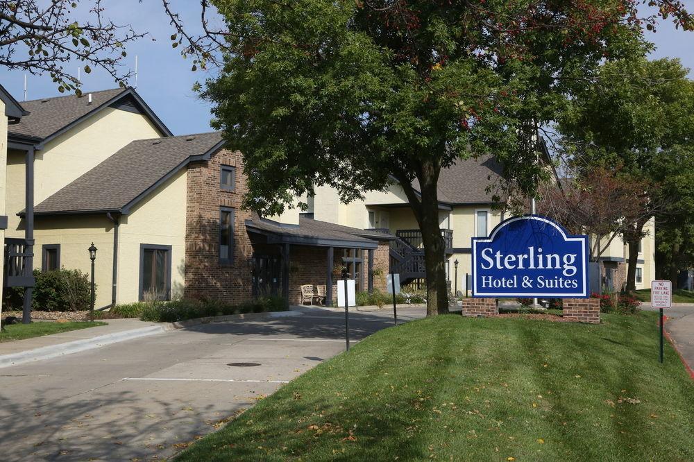 Sterling Hotel And Suites Clive المظهر الخارجي الصورة