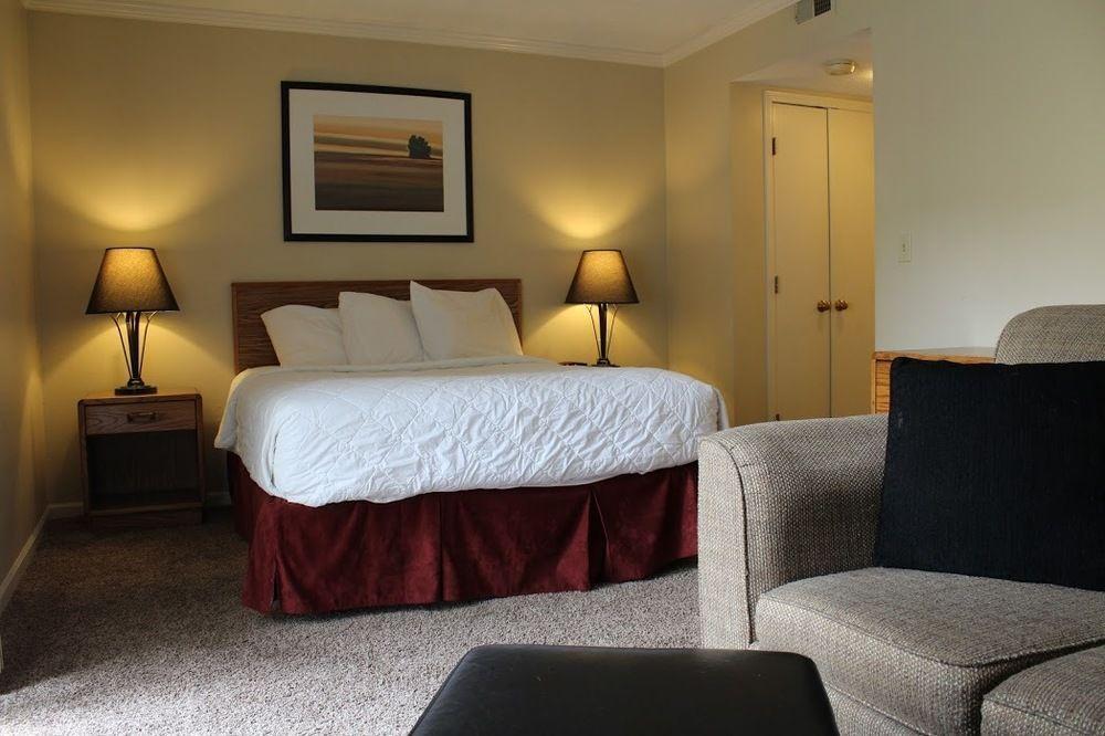 Sterling Hotel And Suites Clive المظهر الخارجي الصورة