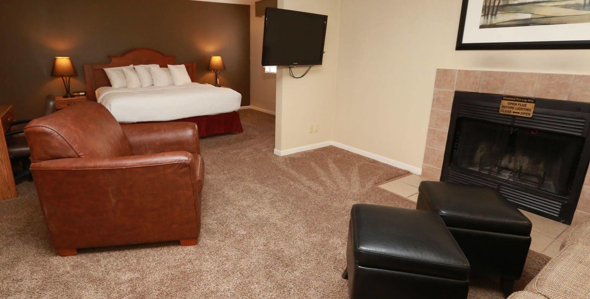Sterling Hotel And Suites Clive المظهر الخارجي الصورة