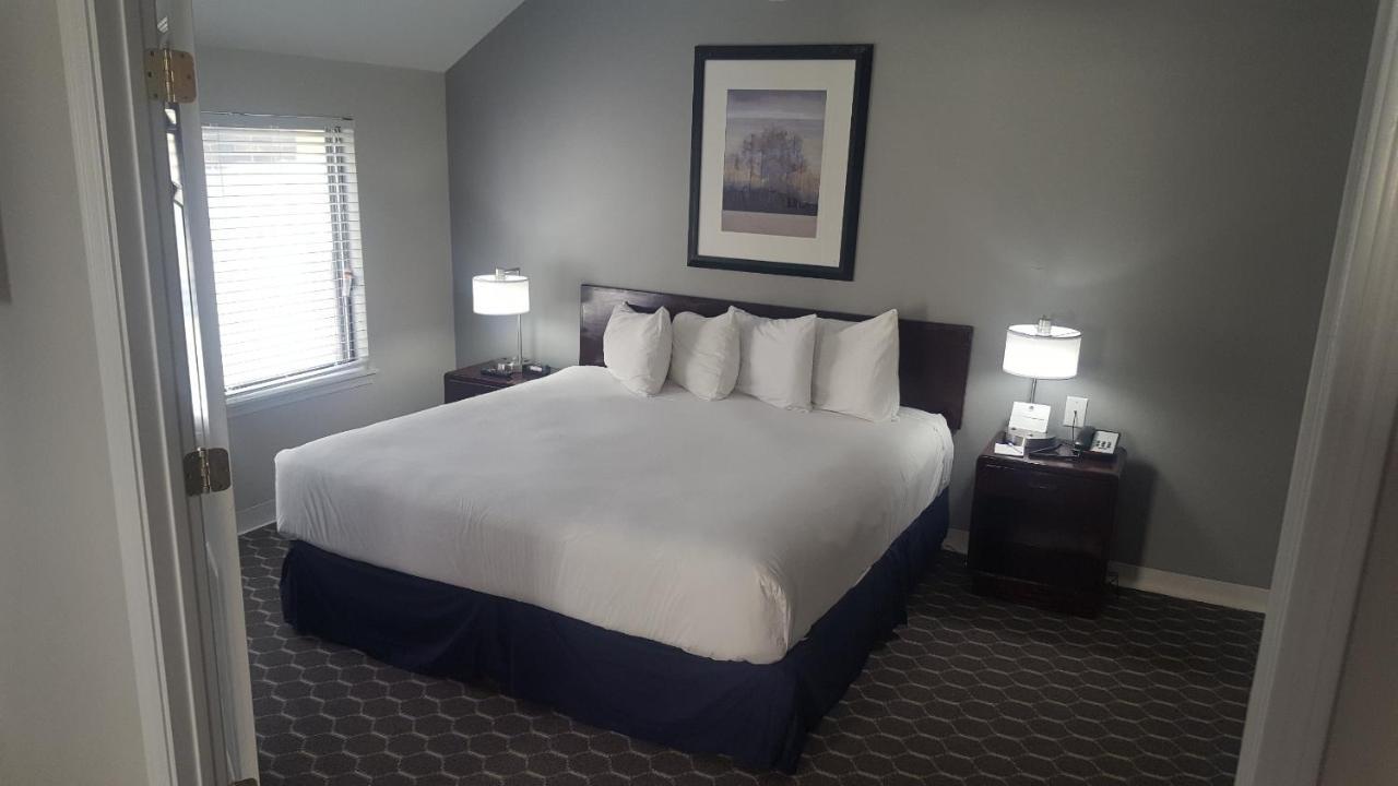Sterling Hotel And Suites Clive المظهر الخارجي الصورة
