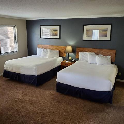 Sterling Hotel And Suites Clive المظهر الخارجي الصورة