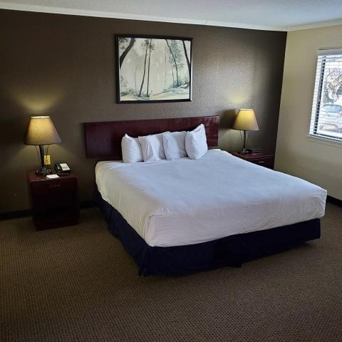 Sterling Hotel And Suites Clive المظهر الخارجي الصورة